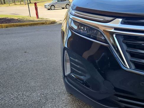 Used 2024 Chevrolet Equinox LT FWD image 11