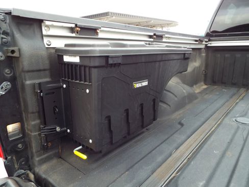 Used 2018 Nissan Titan Platinum Reserve w/ Platinum Utility Package image 33