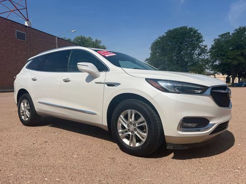 Used 2018 Buick Enclave Essence AWD/4WD image 1