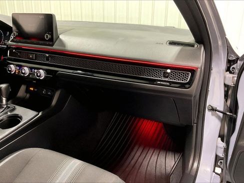 Used 2023 Honda Civic Sport image 16