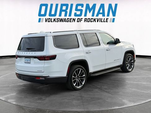Used 2022 Jeep Wagoneer Series II w/ Premium Group I AWD/4WD image 6
