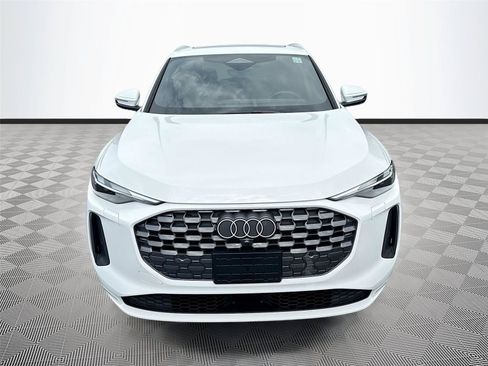 Used 2025 Audi Q5 Premium w/ Convenience Package AWD/4WD image 2