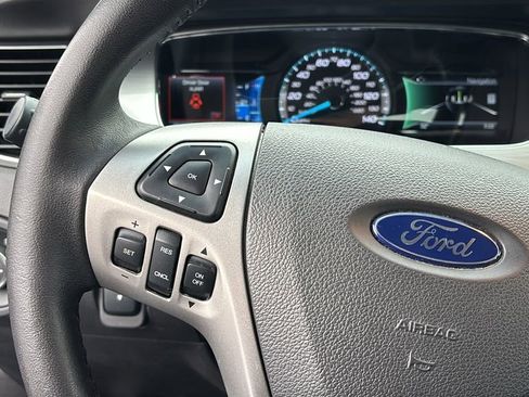 Used 2015 Ford Taurus SEL w/ Equipment Group 201A image 17