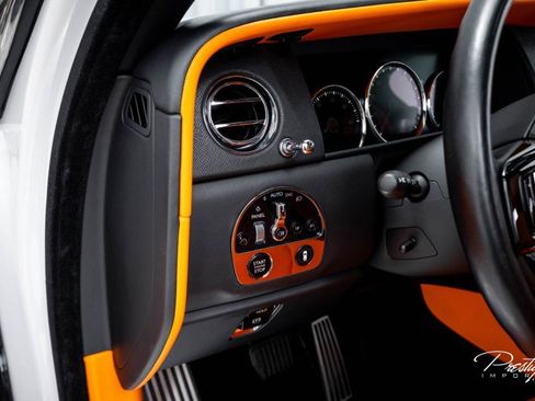 Used 2021 Rolls-Royce Cullinan image 29