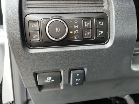 Used 2026 Ford F250 Lariat w/ Tremor Off-Road Package image 16