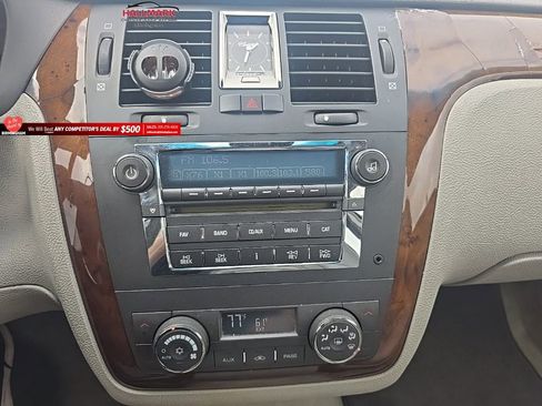 Used 2006 Cadillac DTS image 24