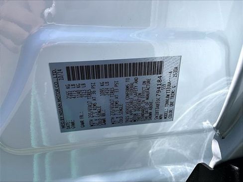 Used 2025 Nissan Rogue S AWD/4WD image 33