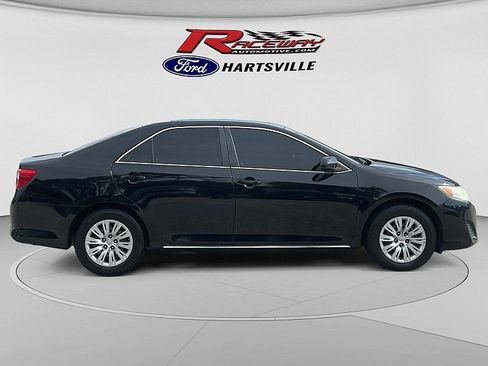 Used 2014 Toyota Camry LE FWD image 5