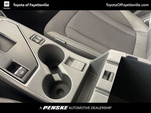 Used 2025 Subaru Crosstrek 2.0i Premium image 33