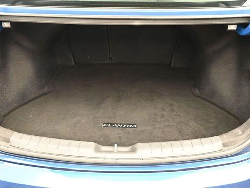 Used 2020 Hyundai Elantra Value Edition FWD image 9