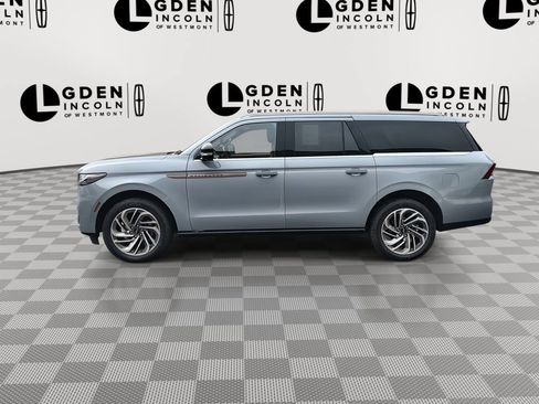 Used 2025 Lincoln Navigator L Reserve AWD/4WD image 5