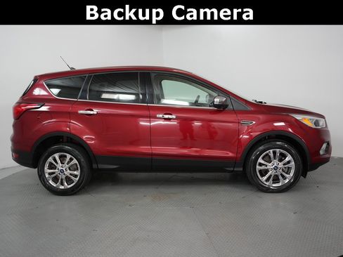 Used 2019 Ford Escape SE image 5