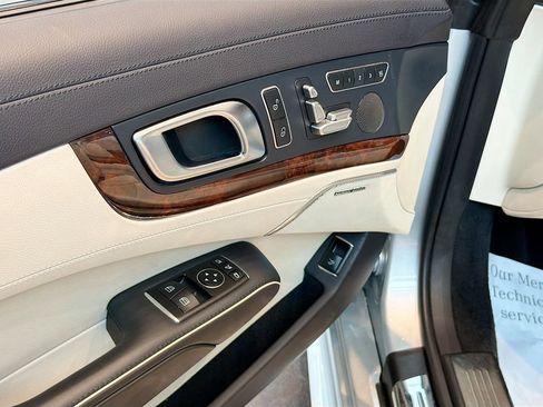 Certified 2020 Mercedes-Benz SL 550 image 17