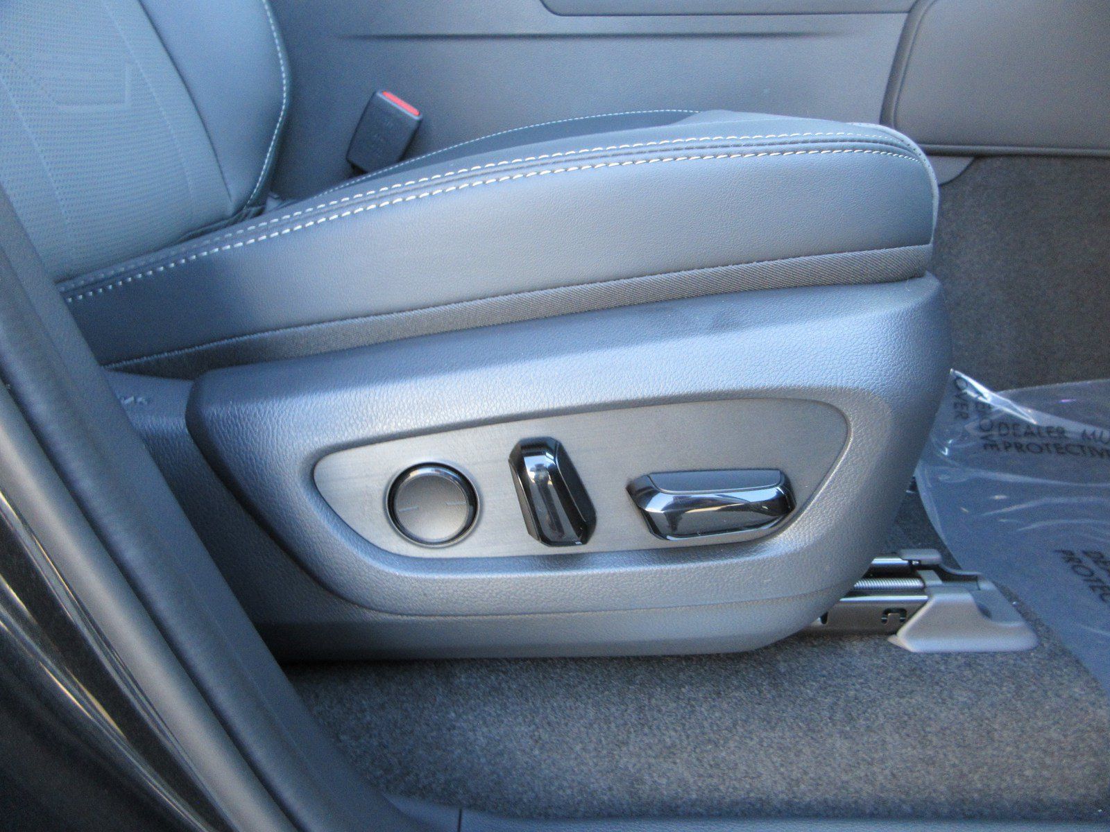 Used 2026 Lexus GX 550 w/ Cold Area Package AWD/4WD image 31
