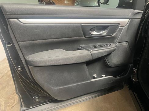 Used 2019 Honda CR-V LX image 27