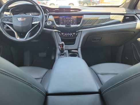Certified 2023 Cadillac XT6 Premium Luxury AWD/4WD image 14