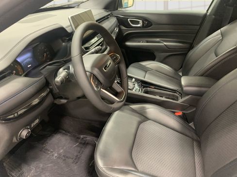 New 2026 Jeep Compass Latitude AWD/4WD image 9