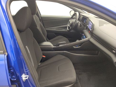 Used 2025 Hyundai Elantra Sport FWD image 21