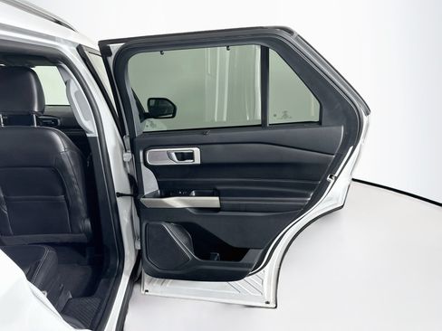 Used 2022 Ford Explorer Limited RWD image 32