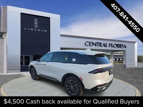 New 2026 Lincoln Nautilus Premier image 6