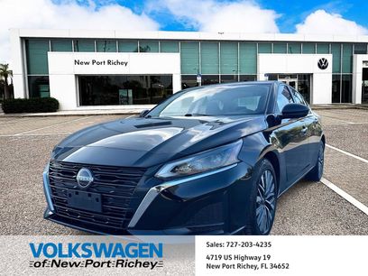 Used 2024 Nissan Altima 2.5 SV