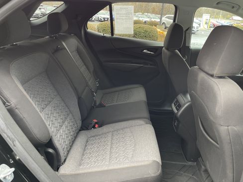 Used 2022 Chevrolet Equinox LT image 36