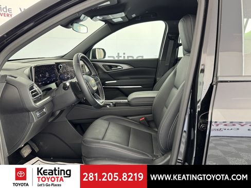 Used 2026 Chevrolet Traverse LT image 13