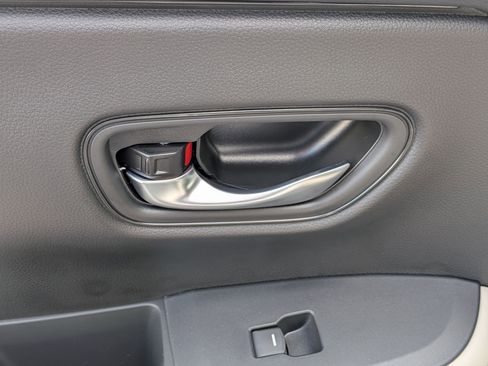 New 2026 Honda HR-V LX image 25