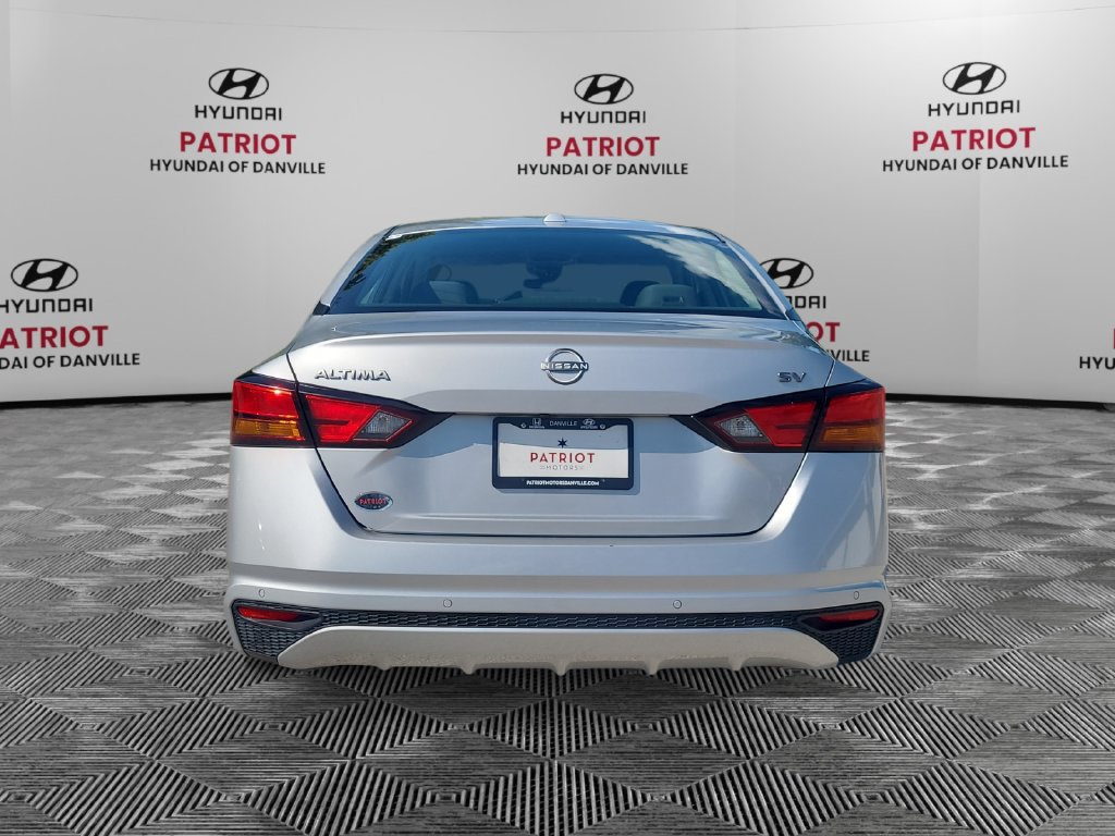 Used 2024 Nissan Altima 2.5 SV FWD image 4