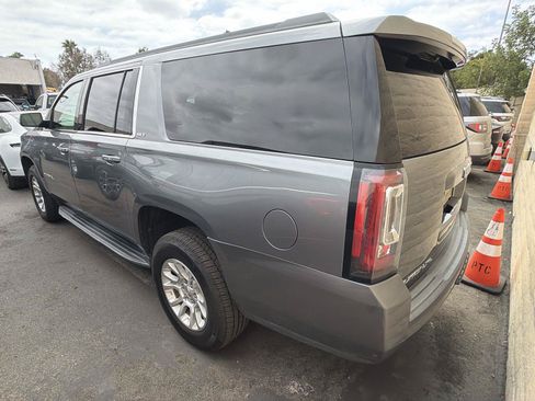 Used 2019 GMC Yukon XL SLT AWD/4WD image 3