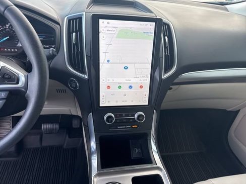 Used 2022 Ford Edge Titanium w/ Equipment Group 301A image 24