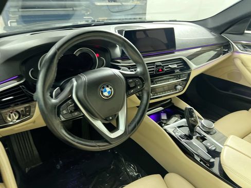 Used 2017 BMW 530i xDrive AWD/4WD image 25