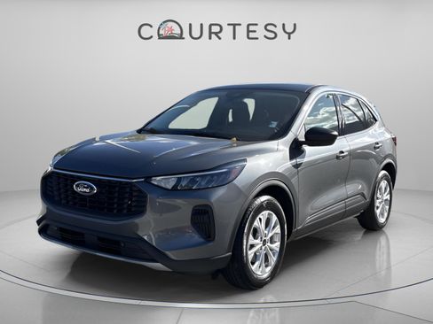 Used 2023 Ford Escape Active w/ Tech Pack #1 image 1