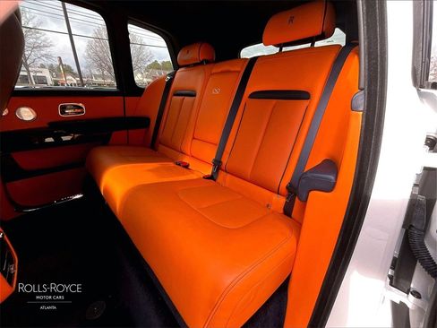 Certified 2021 Rolls-Royce Cullinan Black Badge image 22