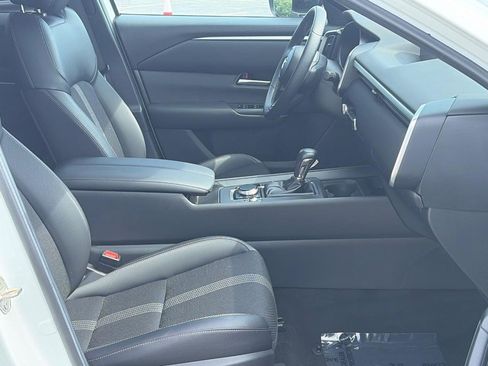 Used 2023 MAZDA CX-50 AWD 2.5 S w/ Cargo Package image 17