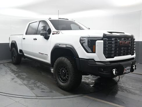 Used 2024 GMC Sierra 2500 AT4X w/ AT4X AEV Edition image 6