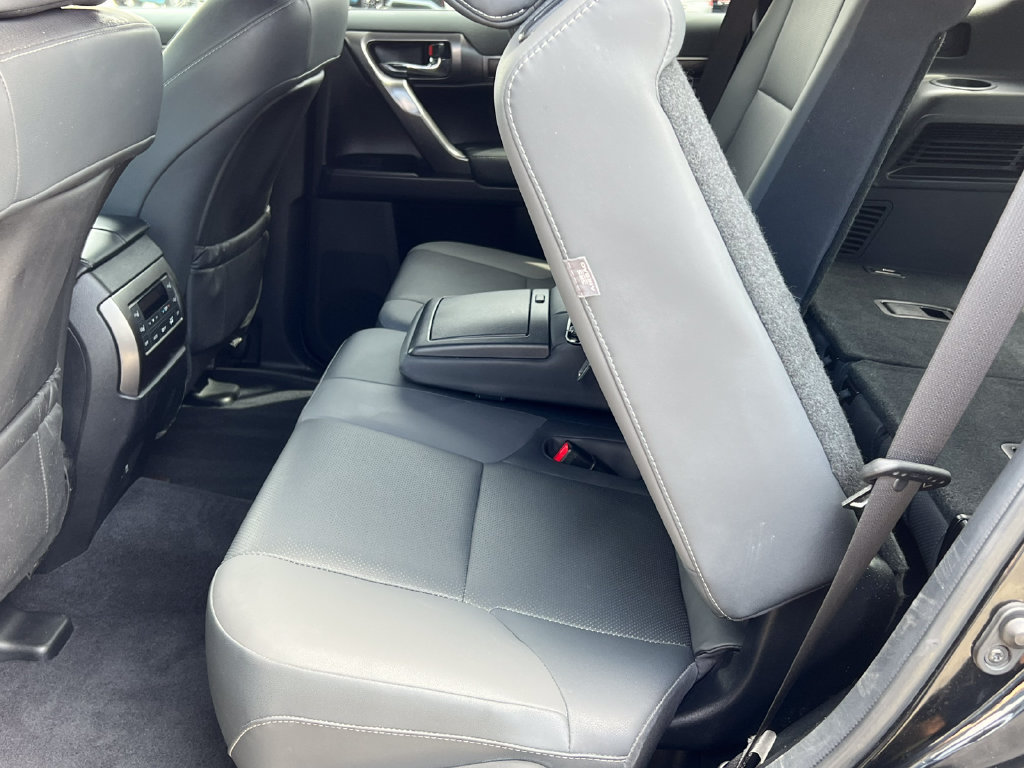 Used 2022 Lexus GX 460 w/ Black Line Special Edition AWD/4WD image 9