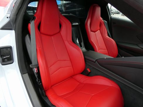 Certified 2023 Chevrolet Corvette Stingray Coupe w/ Chrome Exterior Badge Package image 15