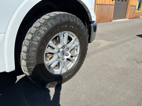 Used 2017 Ford F150 Lariat w/ Equipment Group 501A Mid image 19