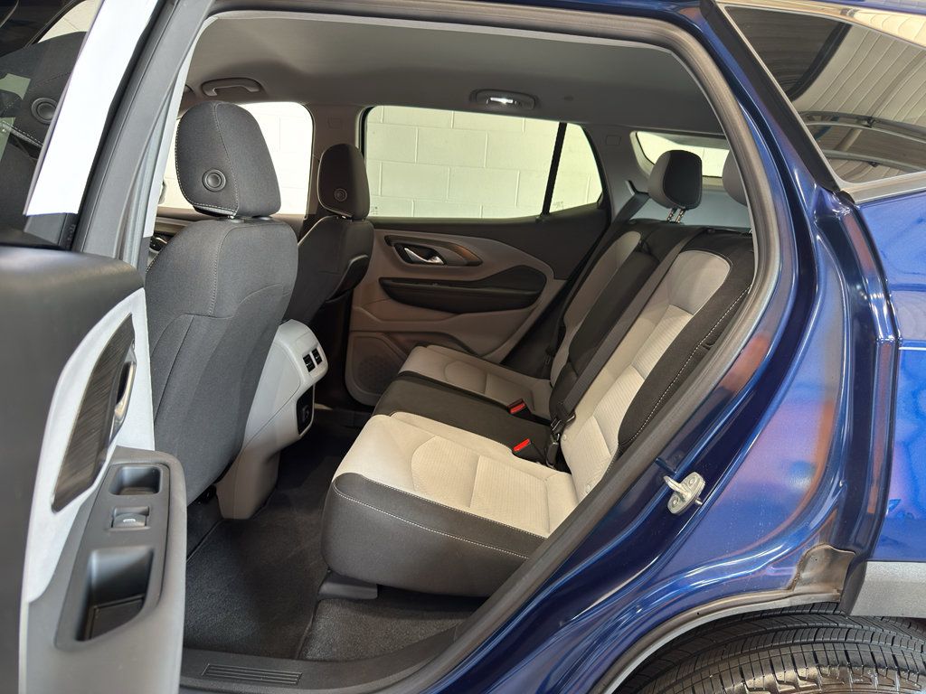 Used 2023 GMC Terrain SLE w/ Driver Convenience Package FWD image 10