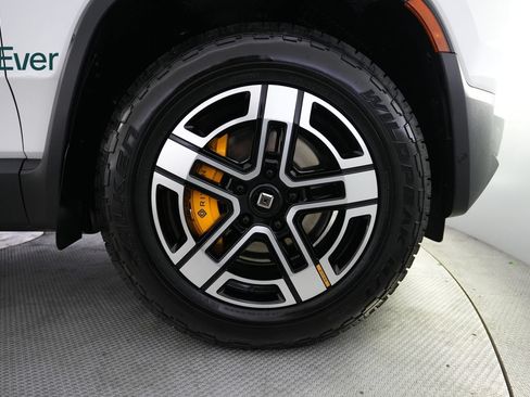 Used 2023 Rivian R1S Adventure AWD/4WD image 20