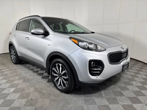 Used 2019 Kia Sportage EX w/ Option Group 040 AWD/4WD image 10