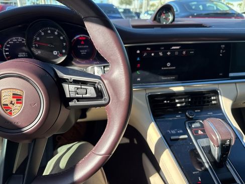 Used 2023 Porsche Panamera image 4