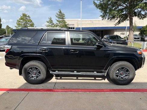 Used 2024 Toyota 4Runner SR5 Premium w/ Moonroof Package AWD/4WD image 4