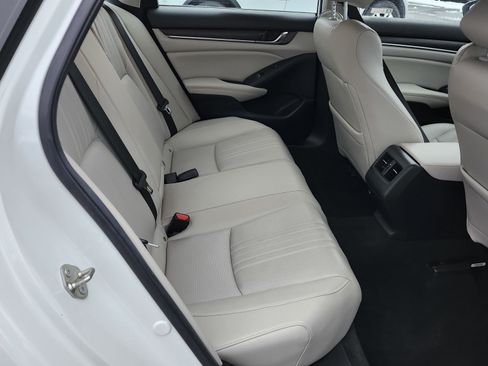 Used 2020 Honda Accord Touring image 23