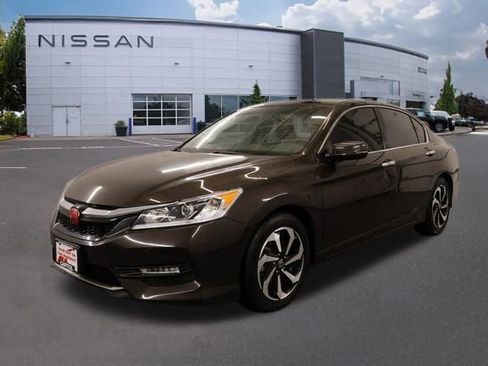 Used 2016 Honda Accord EX-L image 6