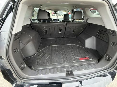 Used 2022 GMC Terrain SLT w/ Tech Package AWD/4WD image 28