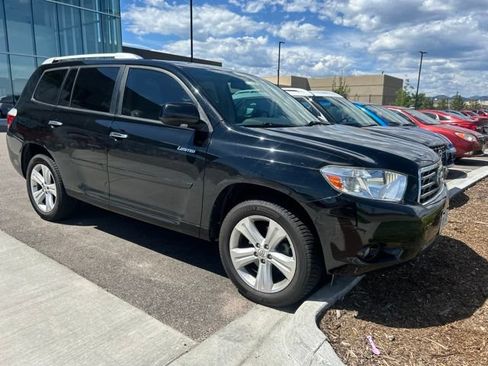 Used 2010 Toyota Highlander Limited w/ Extra Value Pkg 8 AWD/4WD image 2