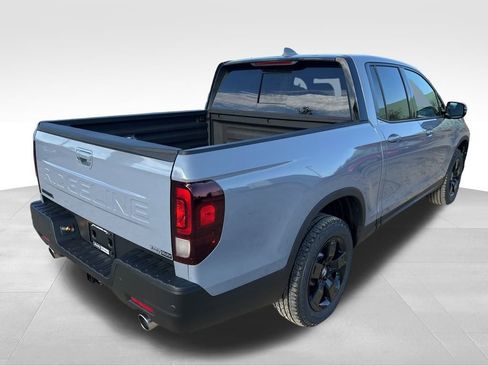 New 2026 Honda Ridgeline Black Edition image 5