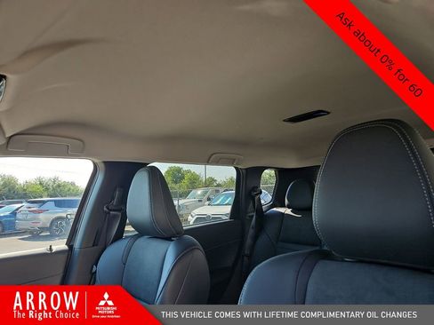 New 2025 Mitsubishi Outlander SE image 22